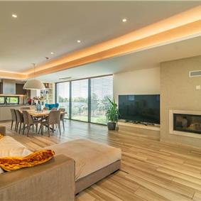 4 bedroom villa with pool near Pula, sleeps 8